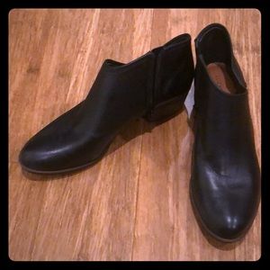 Black Lucky Brand booties, never worn, size 9